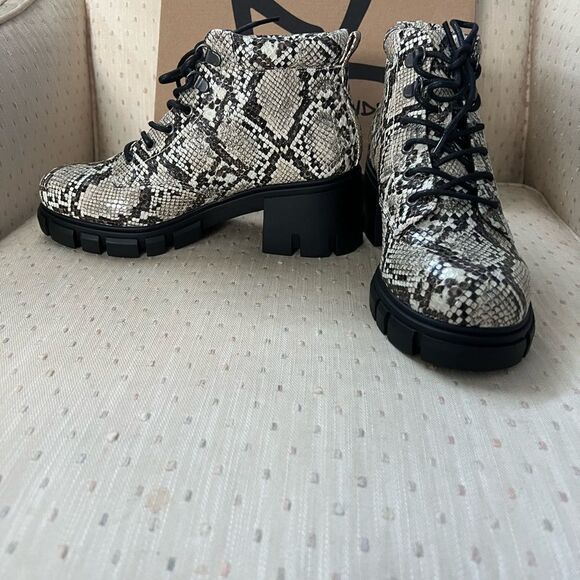DIRTY Laundry NO DOUBT faux leather snake embossed combat boots goth - Picture 7 of 8